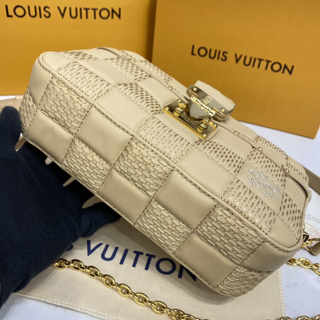 Louis Vuitton TROCA MM Handbag M59111 Beige